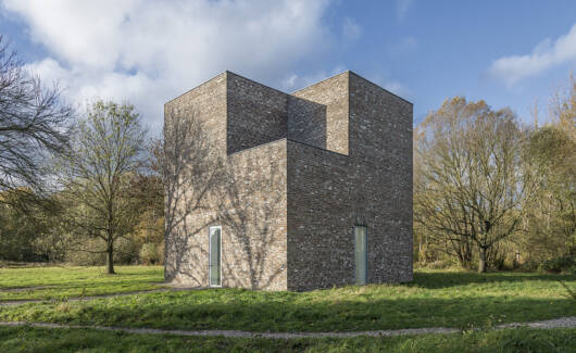 Museum Insel Hombroich; "Turm" Architektur (begehbare Plastik von): Erwin Heerich Baujahr: 1988