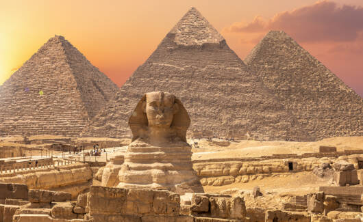 The Sphinx and the Piramids, famous Wonder of the World, Giza, E