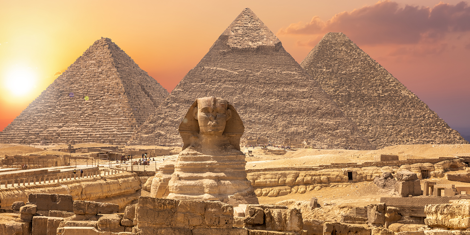 The Sphinx and the Piramids, famous Wonder of the World, Giza, E