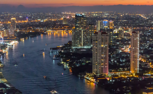 nachtelijk luchtbeeld van Bangkok