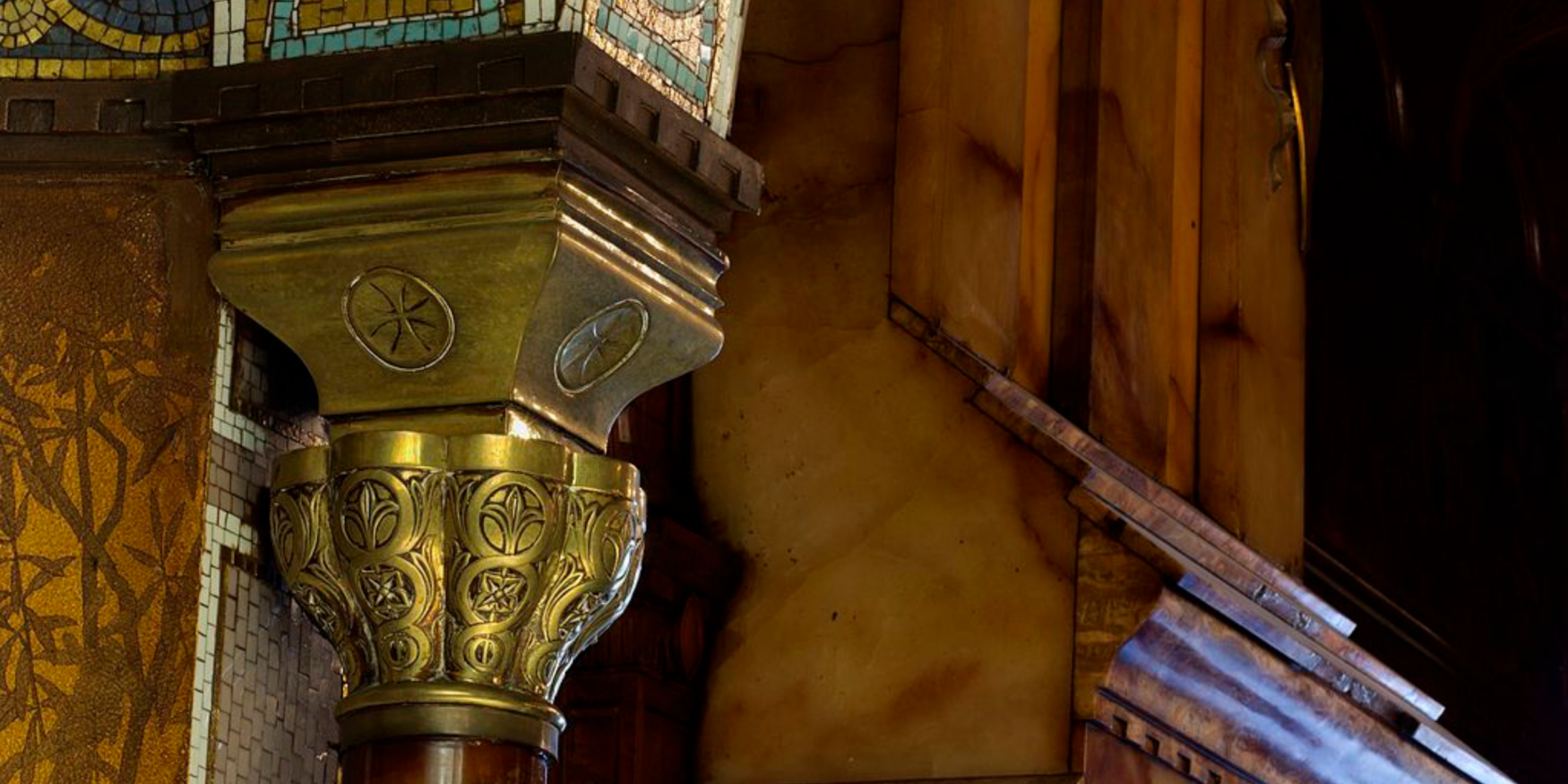 kapiteelornament in het Eugeen Van Mieghemmuseum