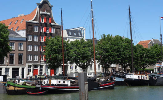 boten in de binnenhaven van Dordrecht
